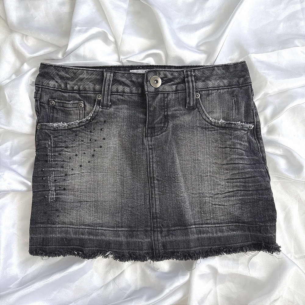 No Boundaries Black Denim Mini Skirt Y2K Rhinestone Frayed Hem Juniors 3 362008